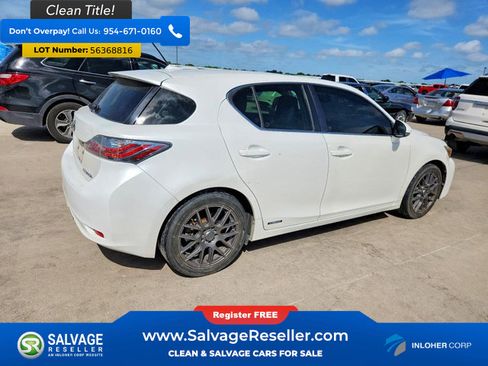 Used 2013 Lexus CT 200h w/ Premium Pkg w/Navigation FWD image 4