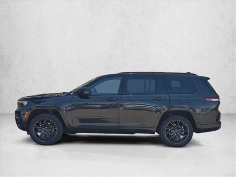 Used 2024 Jeep Grand Cherokee L Summit AWD/4WD image 8