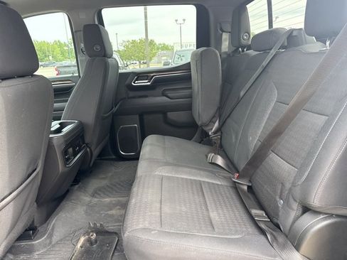 Used 2024 Chevrolet Silverado 1500 LT Trail Boss w/ Convenience Package II AWD/4WD image 6