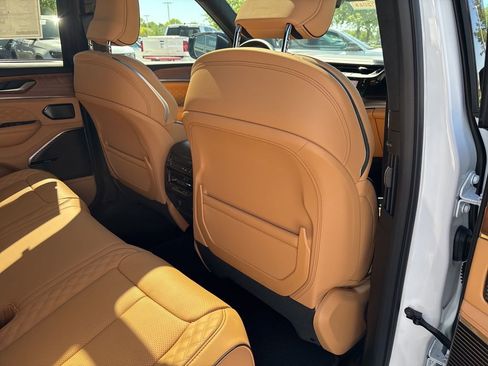 New 2026 Jeep Grand Cherokee Summit AWD/4WD image 45