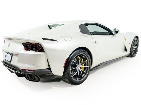Used 2021 Ferrari 812 GTS RWD image 9