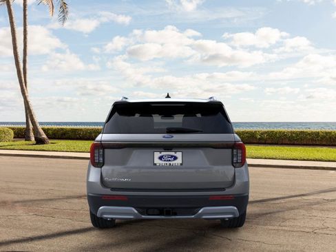 New 2026 Ford Explorer Platinum RWD image 5