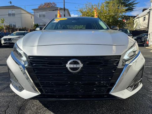 Used 2025 Nissan Altima 2.5 SV image 5