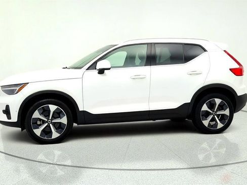 Used 2024 Volvo XC40 B5 Plus w/ Climate Package AWD/4WD image 8