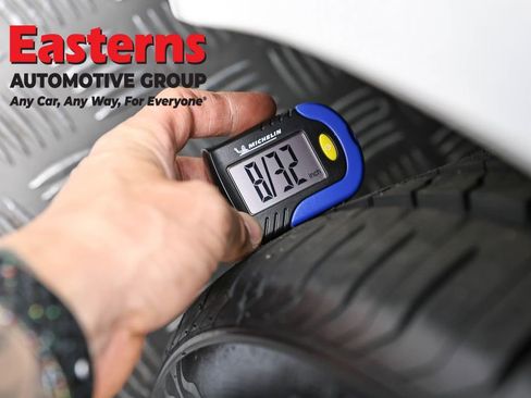 Used 2018 Tesla Model 3 Long Range image 22