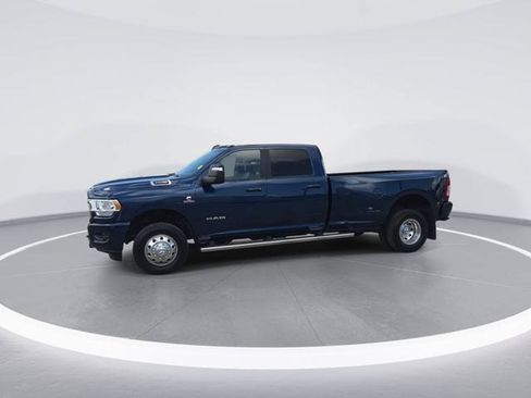 Used 2024 RAM 3500 Big Horn w/ Sport Appearance Package AWD/4WD image 4