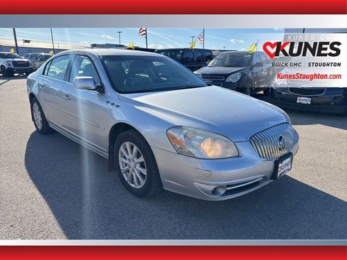 Used 2010 Buick Lucerne CXL image 2