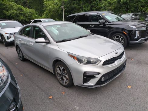 Used 2019 Kia Forte LXS FWD image 1