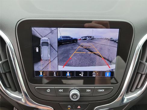 Used 2024 Chevrolet Equinox LT FWD image 29