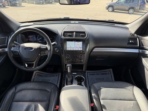 Used 2018 Ford Explorer XLT w/ Equipment Group 202A image 29