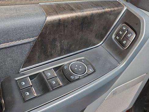 Used 2023 Ford F150 Lariat w/ Trailer Tow Package image 27