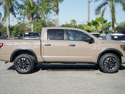 Used 2021 Nissan Titan PRO-4X w/ Pro-4x Utility Package AWD/4WD image 11