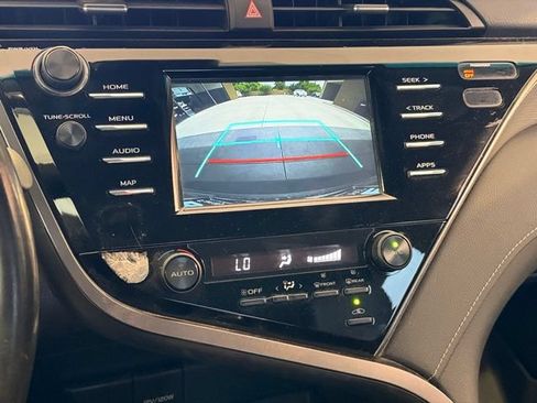 Used 2019 Toyota Camry SE w/ Carpet Mat Package FWD image 14