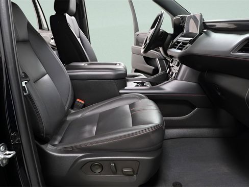 Used 2024 Chevrolet Tahoe RST w/ RST Performance Edition image 33