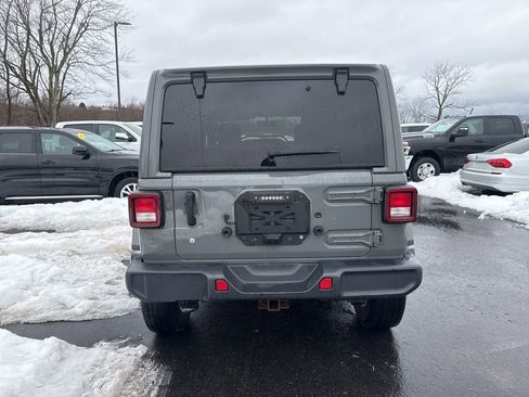 Used 2020 Jeep Wrangler Unlimited Sahara w/ Uconnect 4C Nav & Sound Group image 4