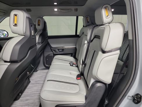 Used 2024 Rivian R1S Adventure AWD/4WD image 21