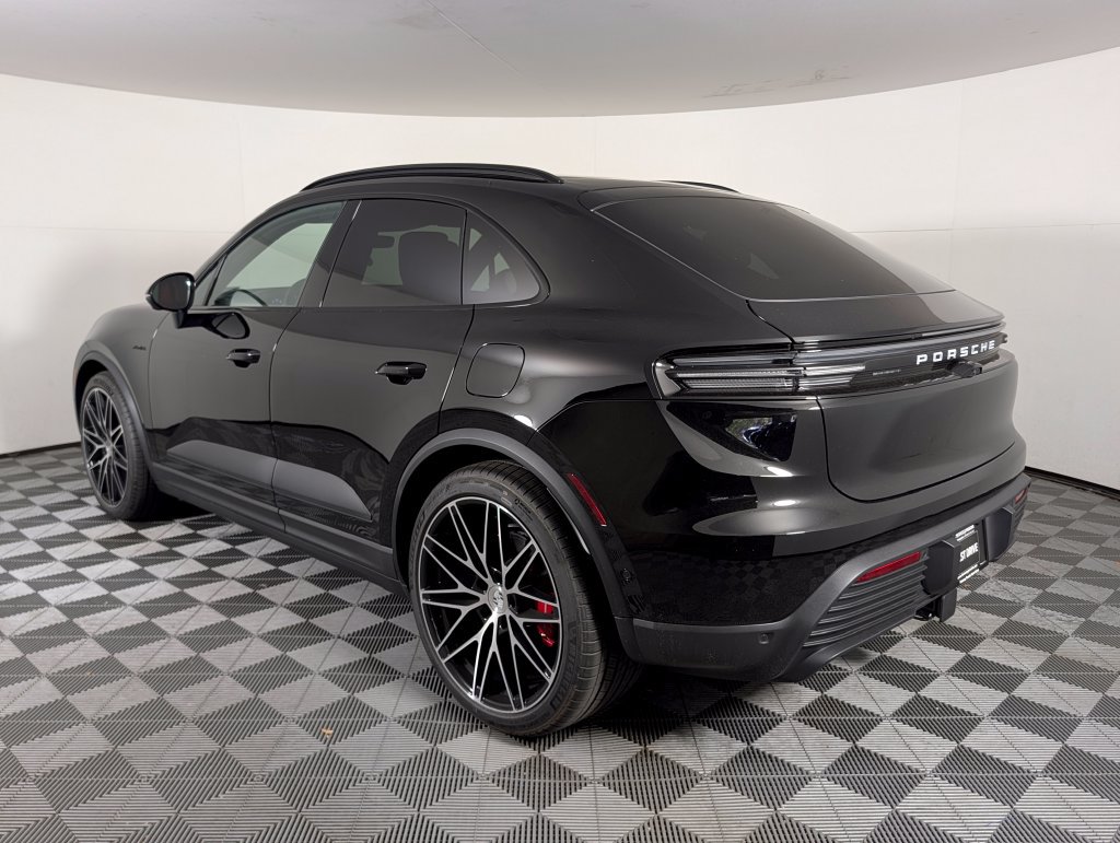 New 2026 Porsche Macan 4S Electric AWD/4WD image 2