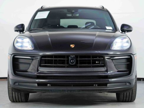 Used 2023 Porsche Macan w/ Premium Package Plus image 7