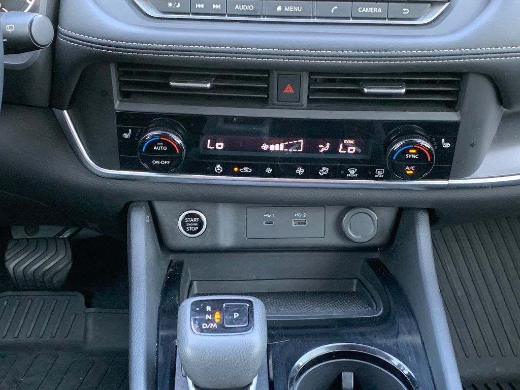 Used 2023 Nissan Rogue SV w/ SV Premium B Package FWD image 18