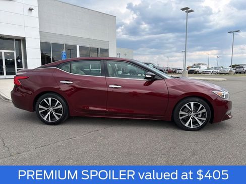 Used 2018 Nissan Maxima Platinum w/ Interior Lighting Package FWD image 2