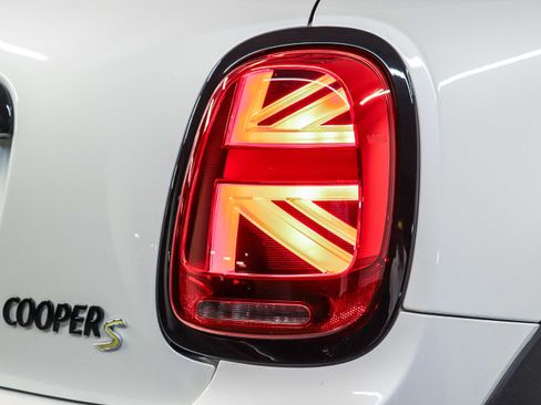 Certified 2024 MINI Cooper SE FWD image 7