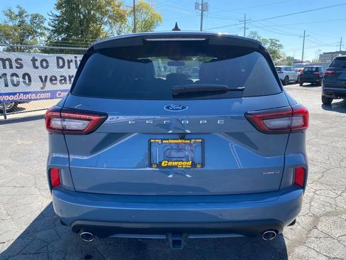 Used 2024 Ford Escape ST-Line Elite w/ Premium Technology Package image 3