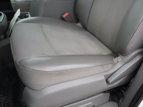 Used 2021 Nissan NV 2500 SV w/ Back Door Glass Package RWD image 16