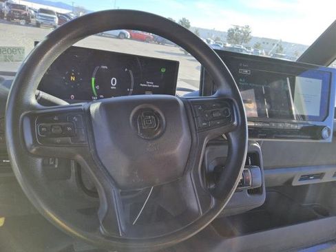 Used 2023 Chevrolet Brightdrop 600 w/ Active Safety Package 2 AWD/4WD image 5