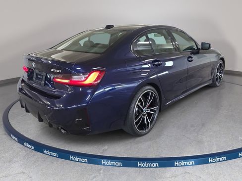 Used 2024 BMW 330i Sedan w/ M Sport Package image 7