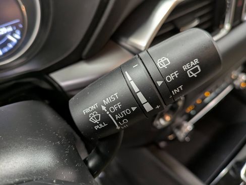 Used 2019 MAZDA CX-5 Touring image 19