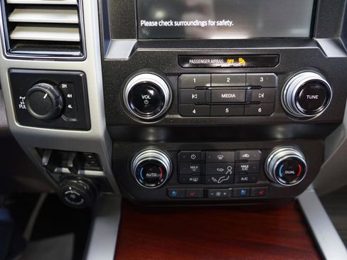 Used 2021 Ford F250 King Ranch w/ Tremor Off-Road Package AWD/4WD image 16