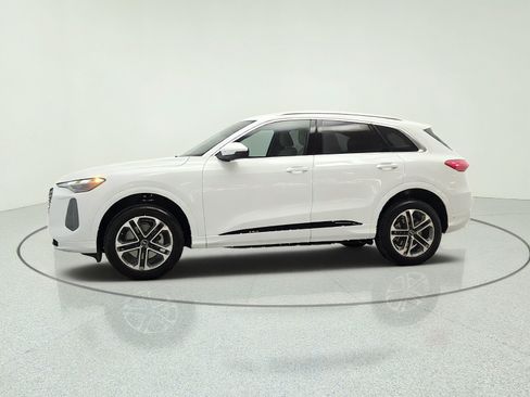 Used 2025 Audi Q5 Premium w/ Convenience Package AWD/4WD image 8