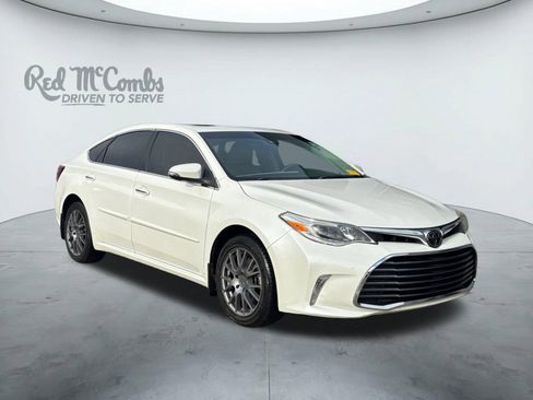Used 2018 Toyota Avalon Limited image 7
