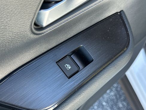 New 2026 Nissan Kicks SV w/ SV Premium Package image 31