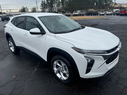 New 2026 Chevrolet Trax LS w/ LS Convenience Package image 12