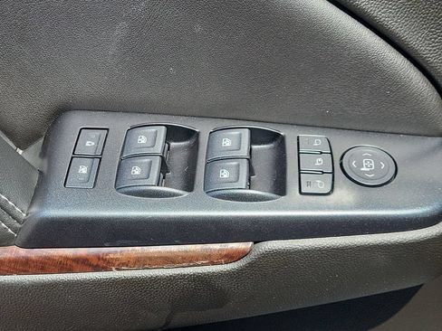 Used 2020 GMC Yukon SLT AWD/4WD image 11
