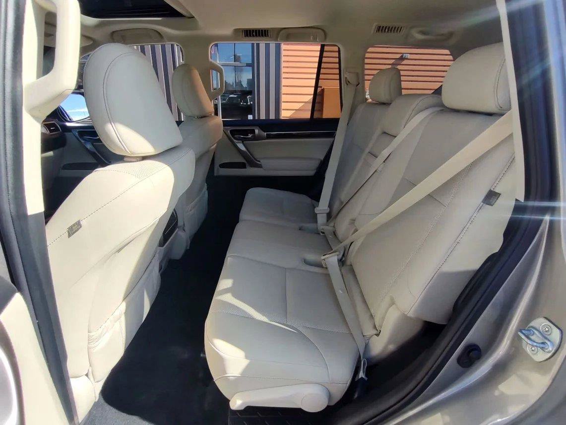 Used 2021 Lexus GX 460 Premium w/ Premium Package AWD/4WD image 21