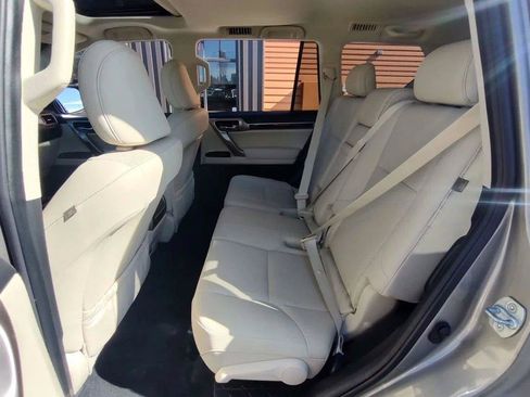 Used 2021 Lexus GX 460 Premium w/ Premium Package AWD/4WD image 21