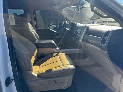 Used 2021 Ford F250 Lariat w/ Lariat Ultimate Package AWD/4WD image 15