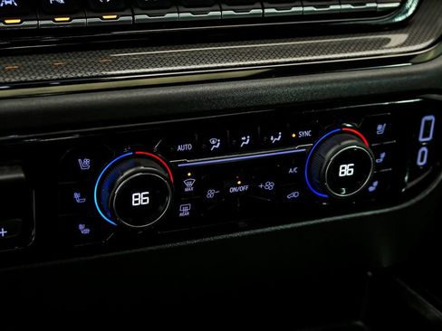 Used 2024 Chevrolet Silverado 1500 ZR2 w/ Technology Package image 24