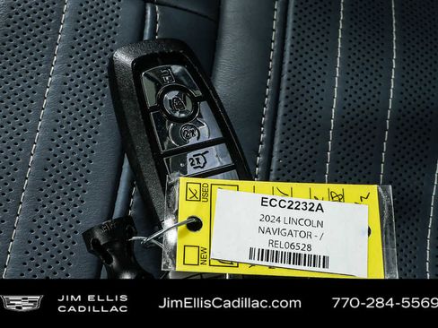 Used 2024 Lincoln Navigator L Black Label image 40