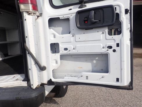 Used 2000 Chevrolet Express 3500 Extended image 17
