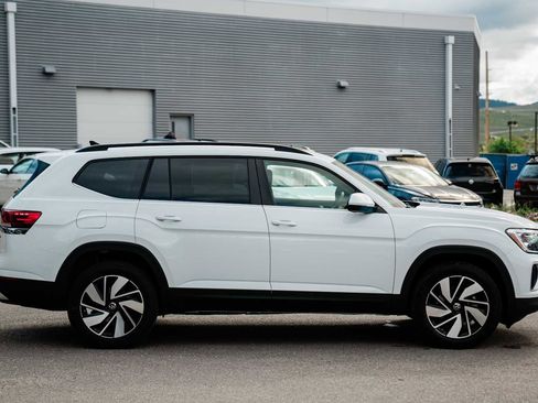 New 2025 Volkswagen Atlas SE image 5