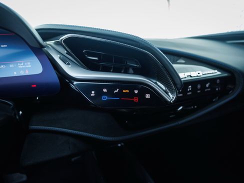 Used 2022 Ferrari SF90 Stradale image 47