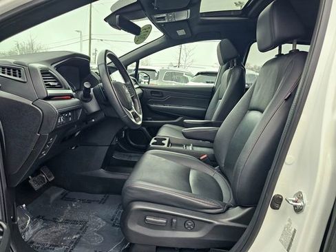 Used 2023 Honda Odyssey Sport image 18