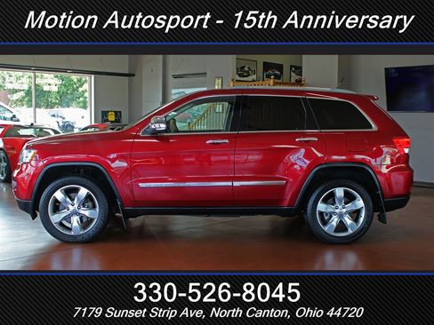 Used 2012 Jeep Grand Cherokee Overland AWD/4WD image 7
