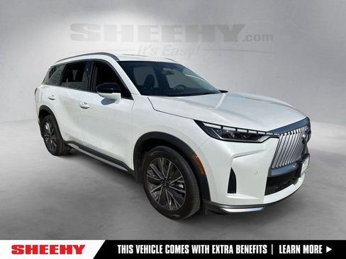 Certified 2026 INFINITI QX60 Luxe image 1