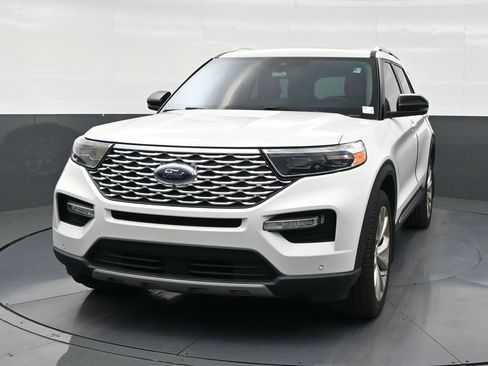 Used 2022 Ford Explorer Platinum w/ Equipment Group 601A AWD/4WD image 8