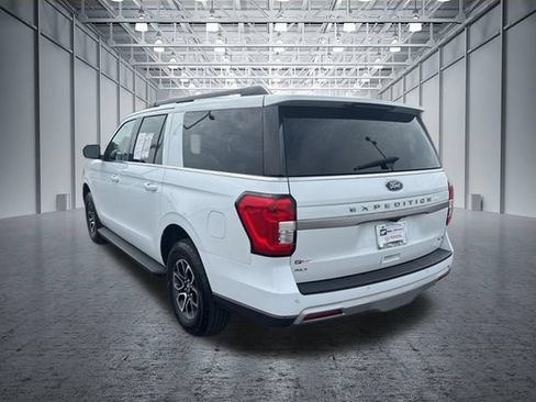 Used 2024 Ford Expedition Max XLT AWD/4WD image 3