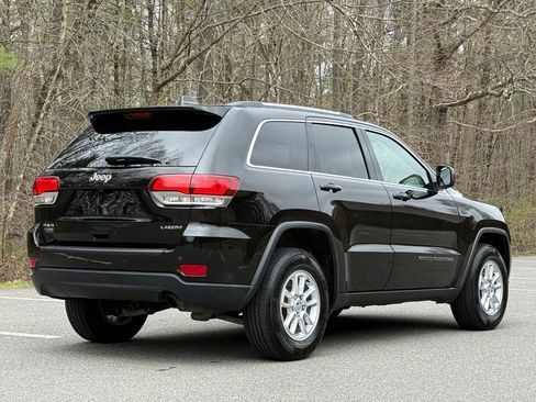 Used 2020 Jeep Grand Cherokee Laredo AWD/4WD image 4